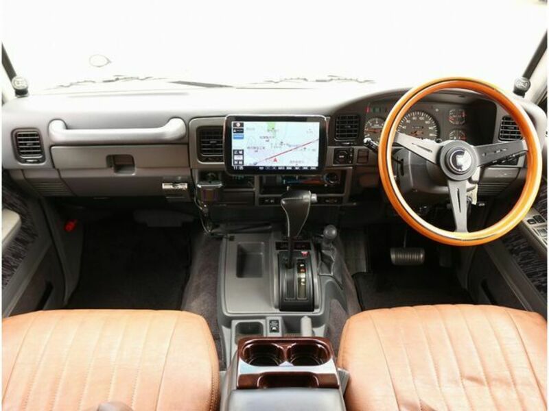 LAND CRUISER PRADO-2