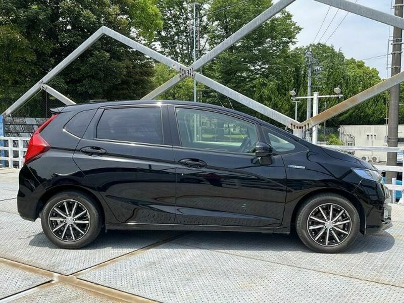 FIT HYBRID