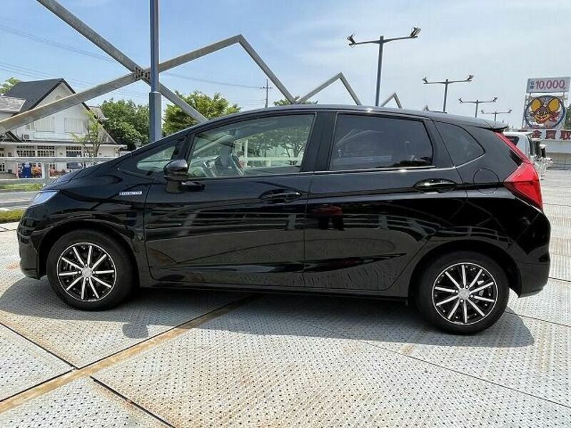 FIT HYBRID