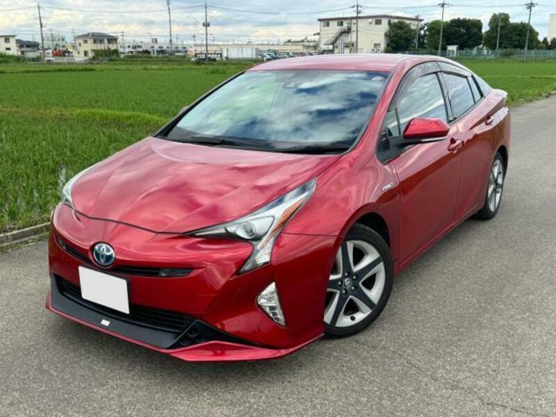 TOYOTA　PRIUS