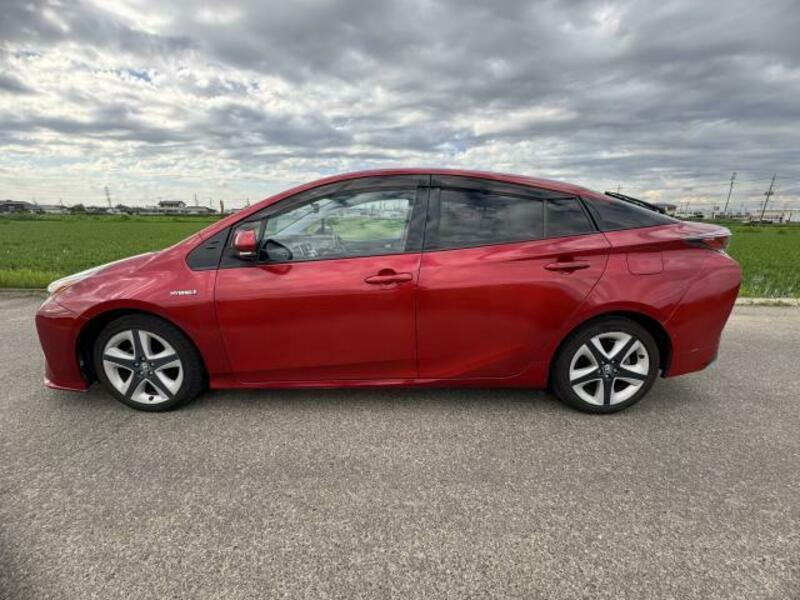 PRIUS-10