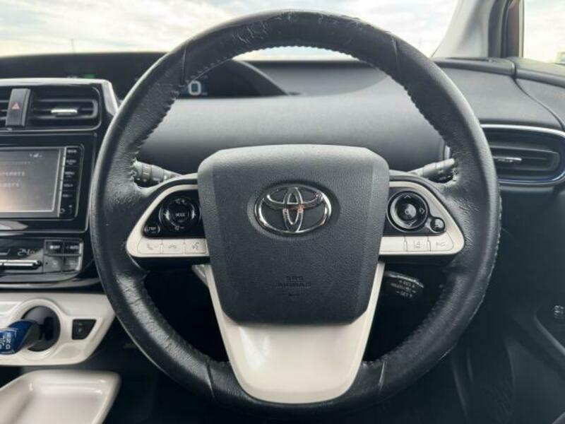 PRIUS-12