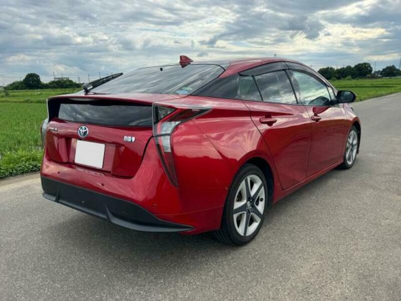 PRIUS-13