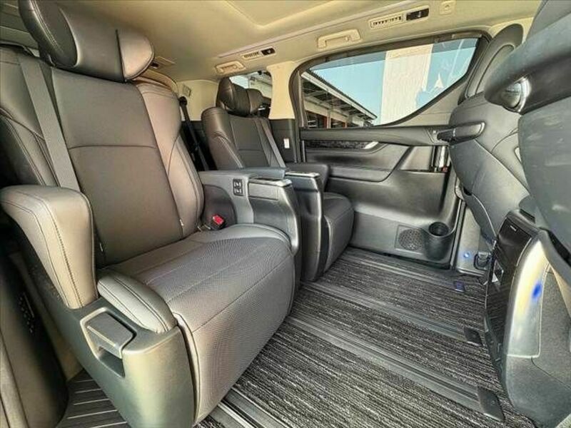 VELLFIRE-17