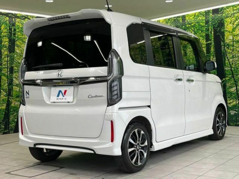 N BOX CUSTOM