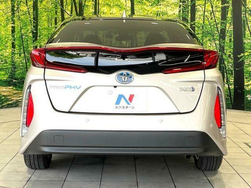 PRIUS PHV