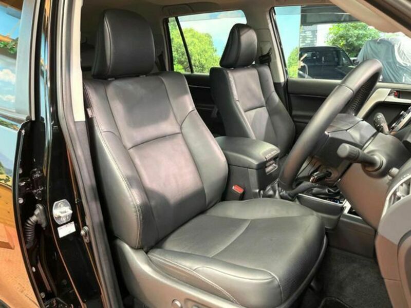 LAND CRUISER PRADO-11