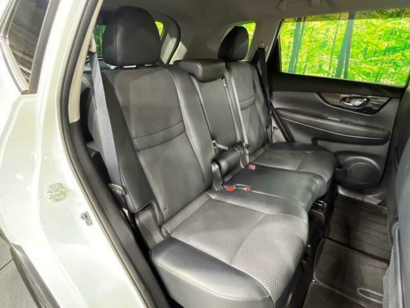 X-TRAIL-7