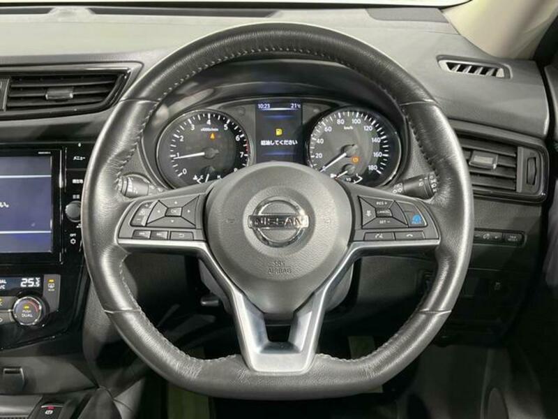 X-TRAIL-9