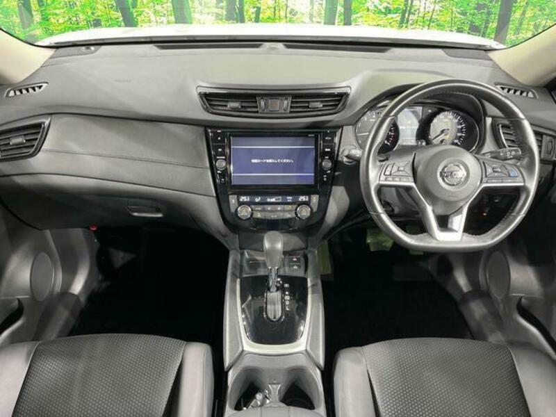 X-TRAIL-1