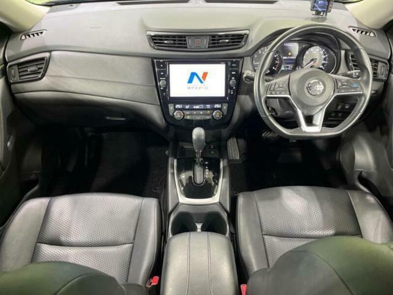 X-TRAIL-1