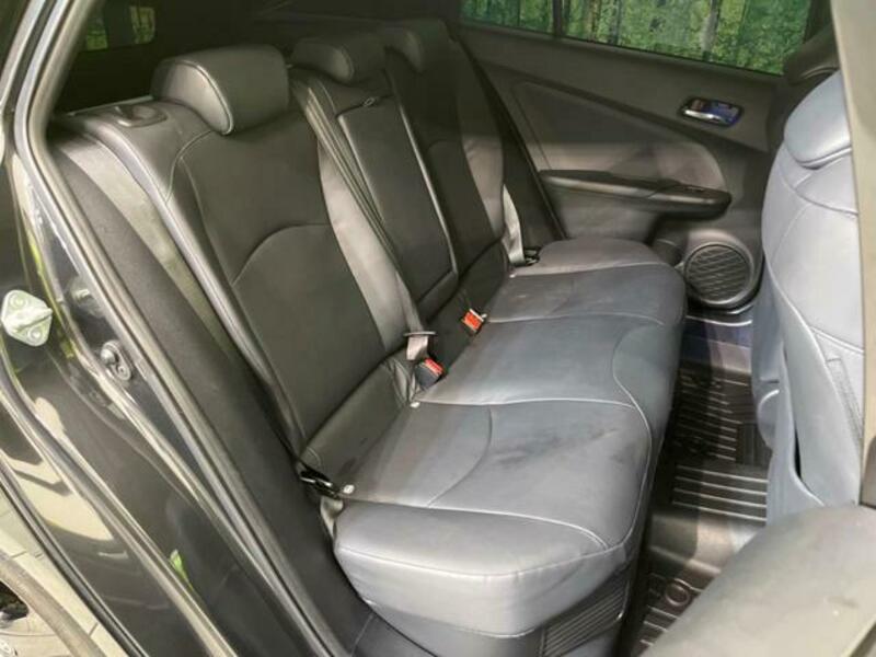 PRIUS-8