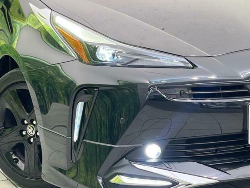 PRIUS-11