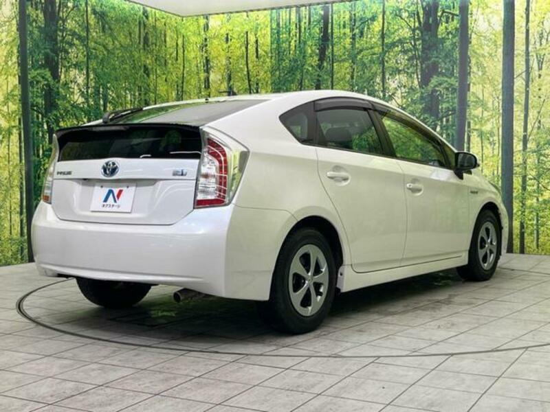 PRIUS-16