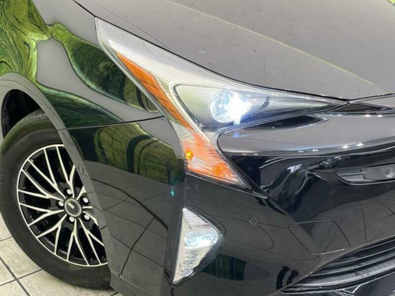 PRIUS-11