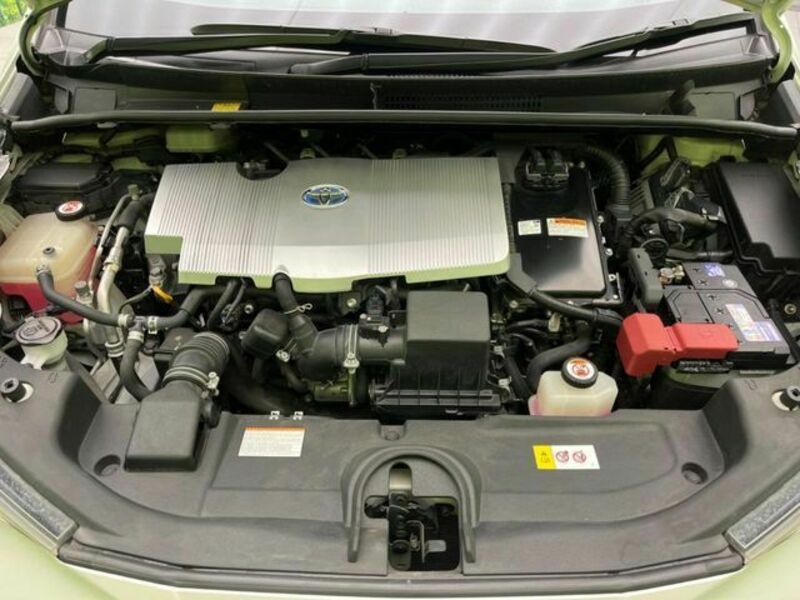 PRIUS-17