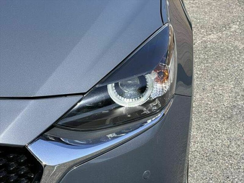 MAZDA2-8