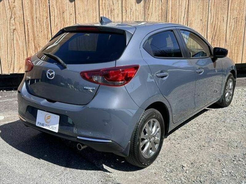 MAZDA2-13