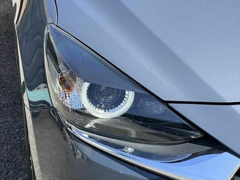 MAZDA2-18