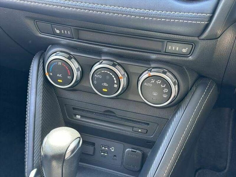 MAZDA2-28