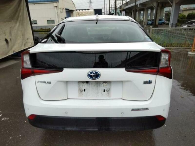 PRIUS-4