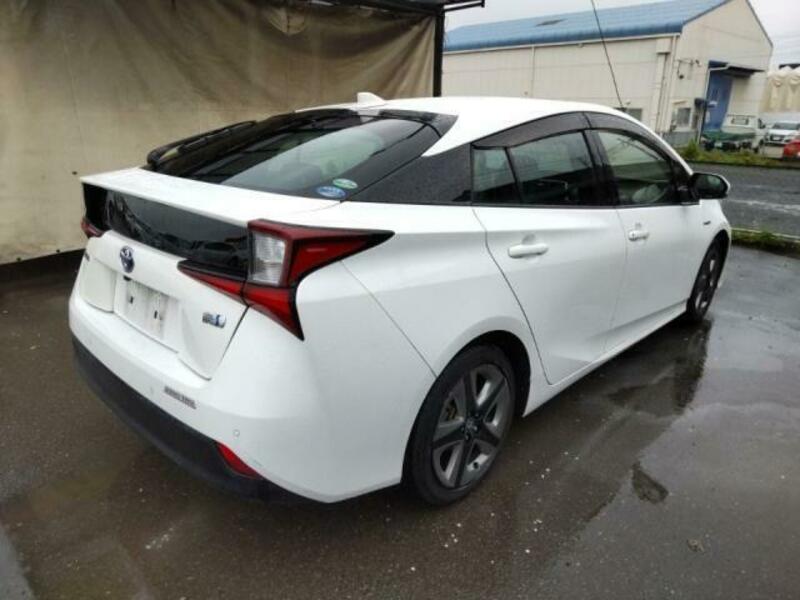 PRIUS-3