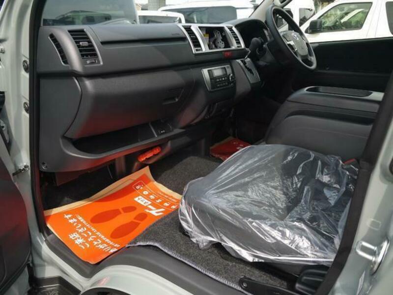 HIACE VAN-10