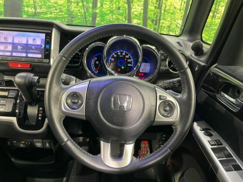 N BOX CUSTOM-10