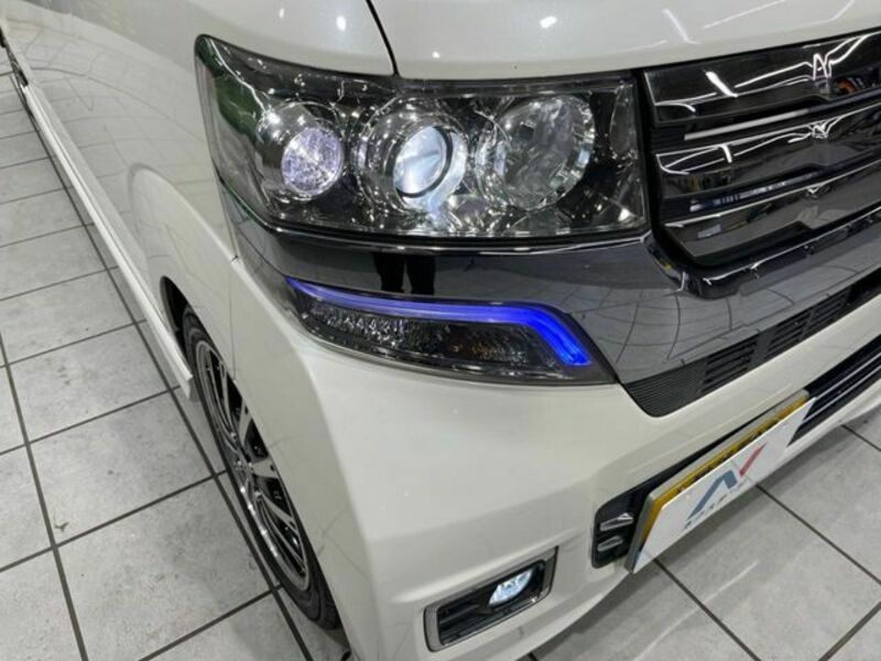 N BOX CUSTOM-11