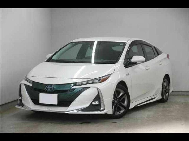 TOYOTA PRIUS PHV