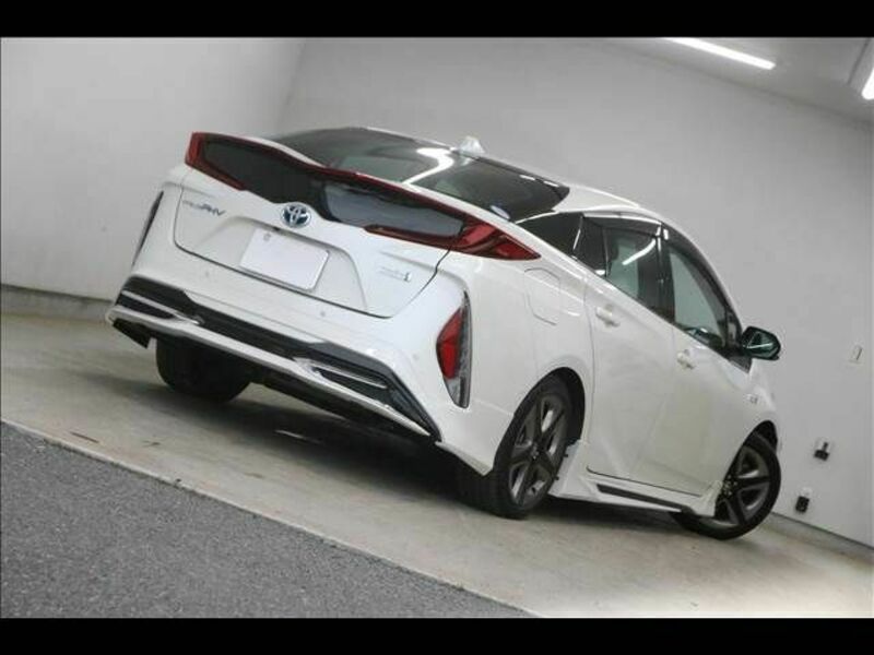 PRIUS PHV