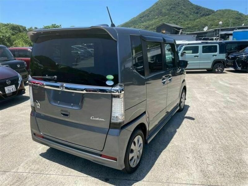 N BOX CUSTOM