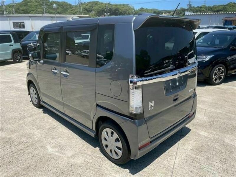 N BOX CUSTOM