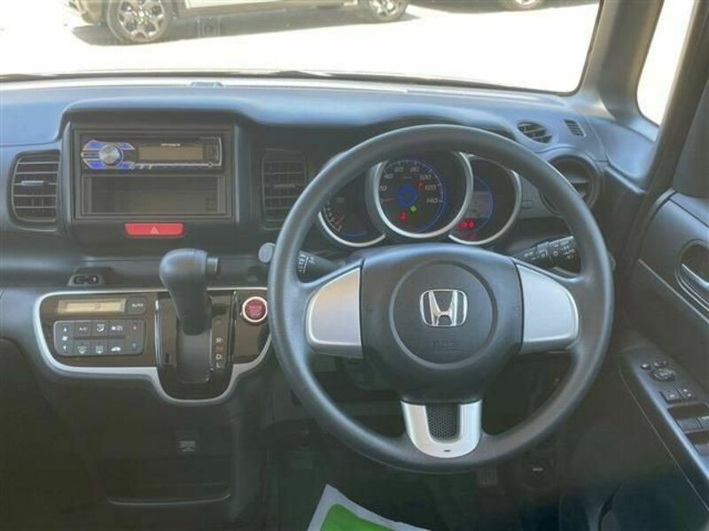 N BOX CUSTOM