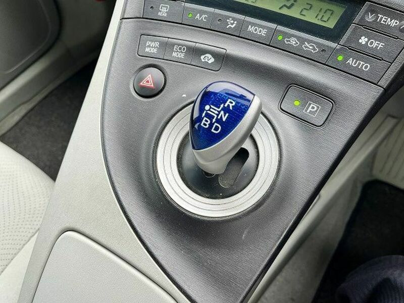 PRIUS-19