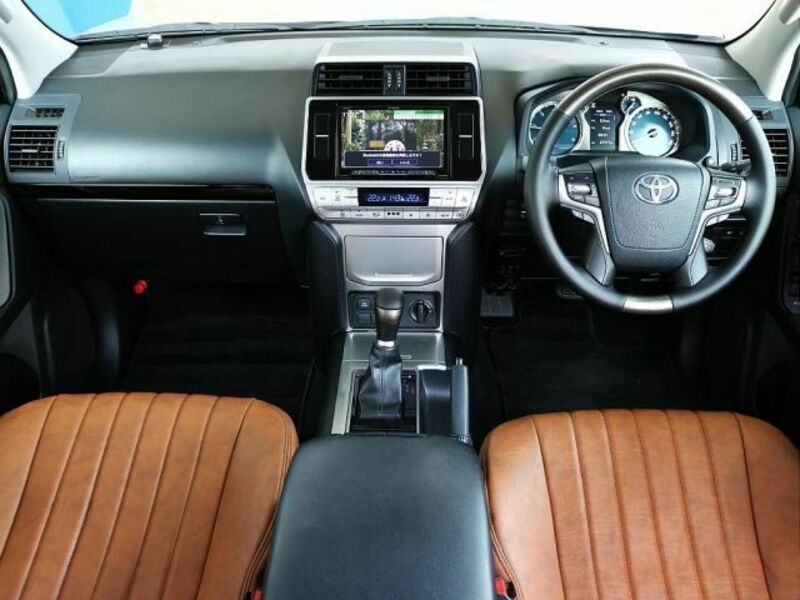LAND CRUISER PRADO-1