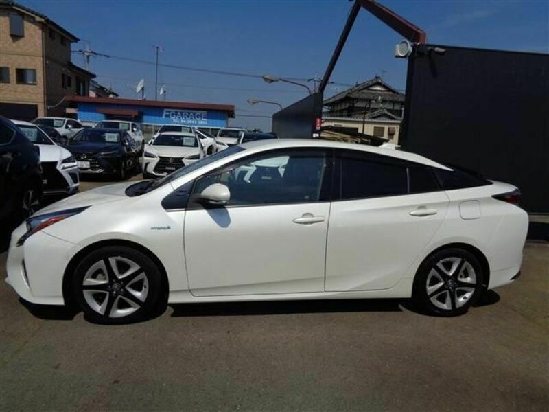 PRIUS-4