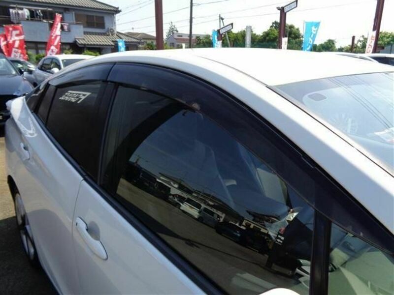 PRIUS-9