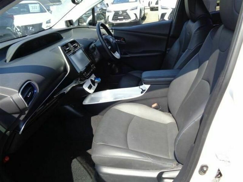 PRIUS-10