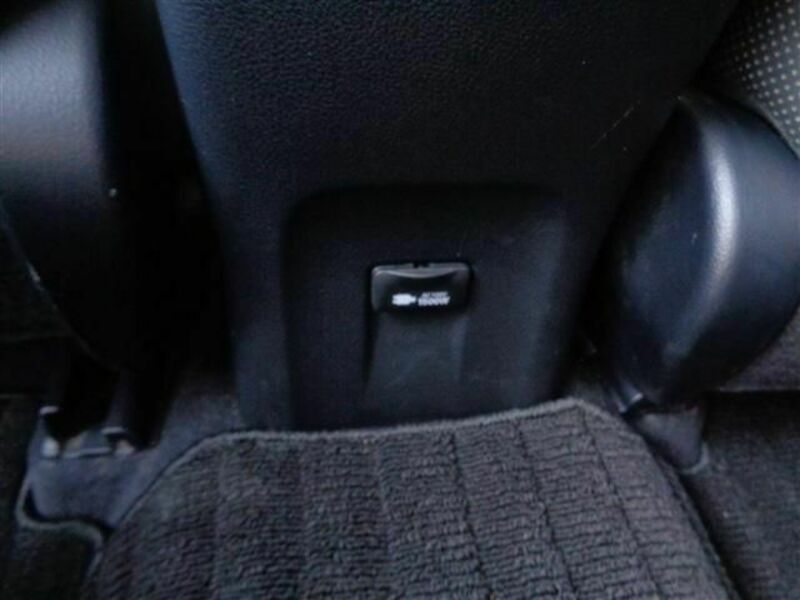 PRIUS-13