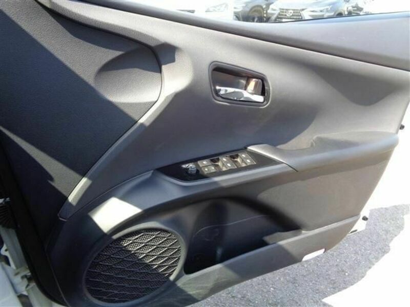 PRIUS-26