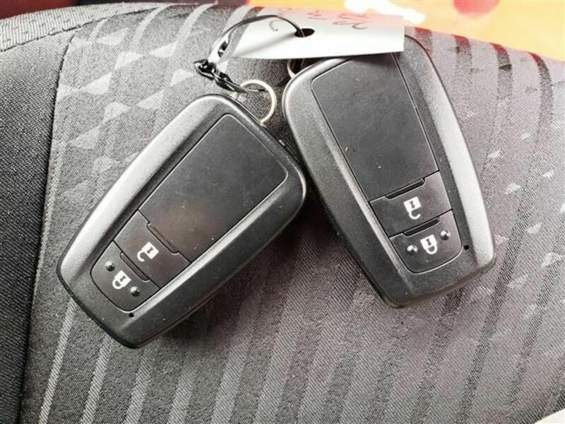 PRIUS-11