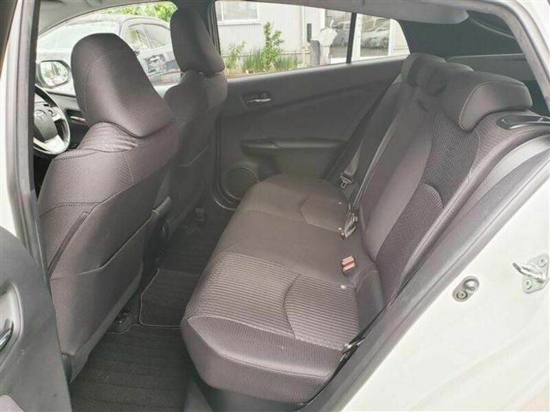 PRIUS-18