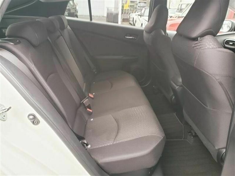 PRIUS-19