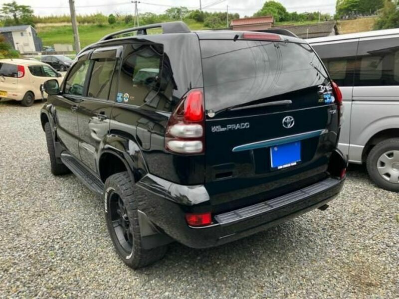 LAND CRUISER PRADO-4