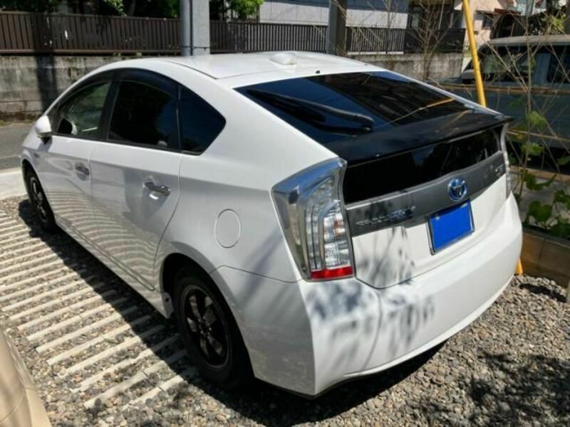 PRIUS PHV