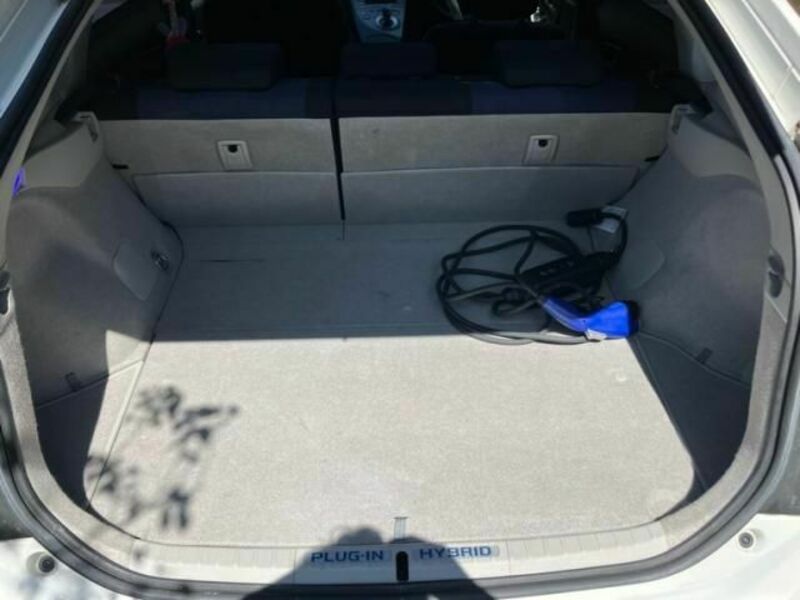 PRIUS PHV