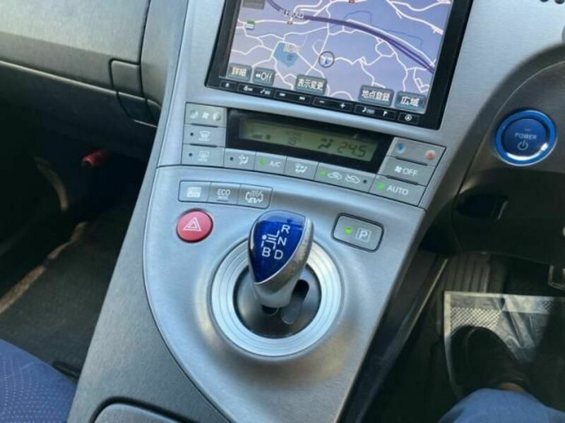 PRIUS PHV