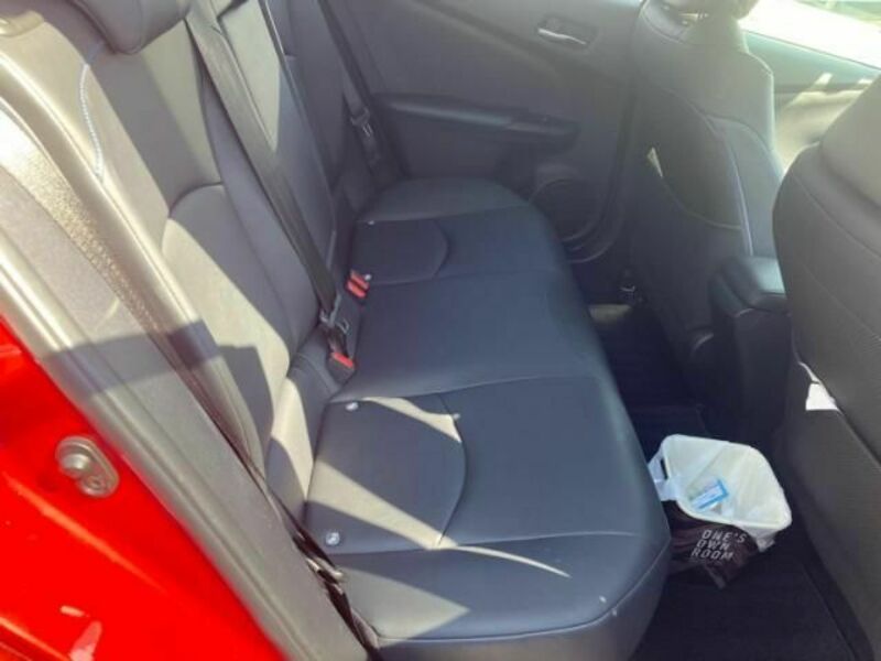 PRIUS-12