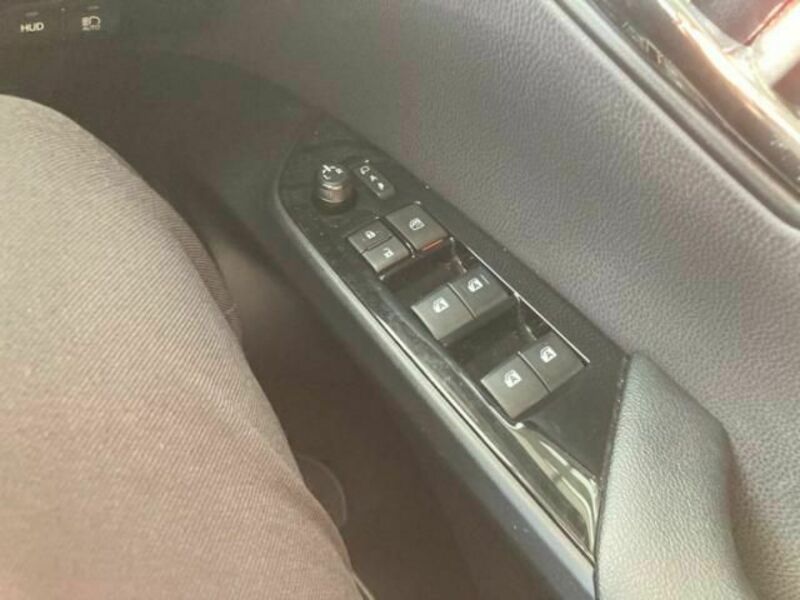 PRIUS-18